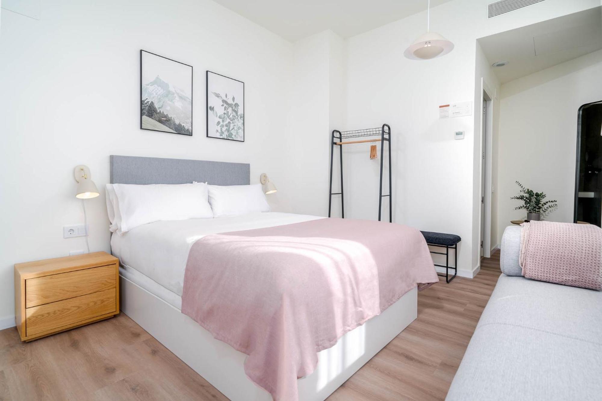 Limehome Valencia Carrer De Sant Jacint Exteriör bild