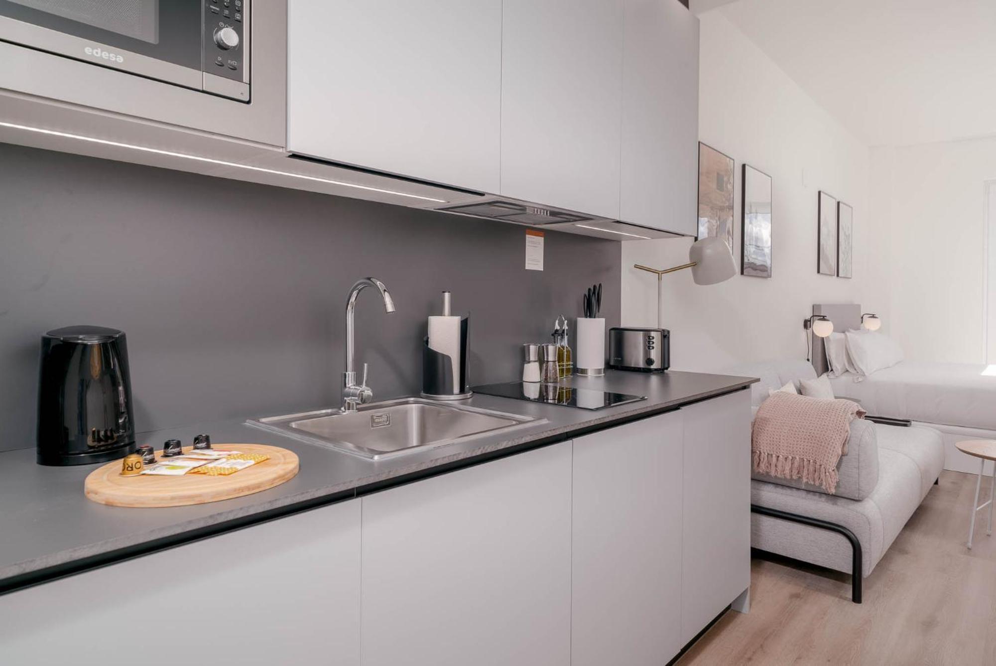 Limehome Valencia Carrer De Sant Jacint Exteriör bild
