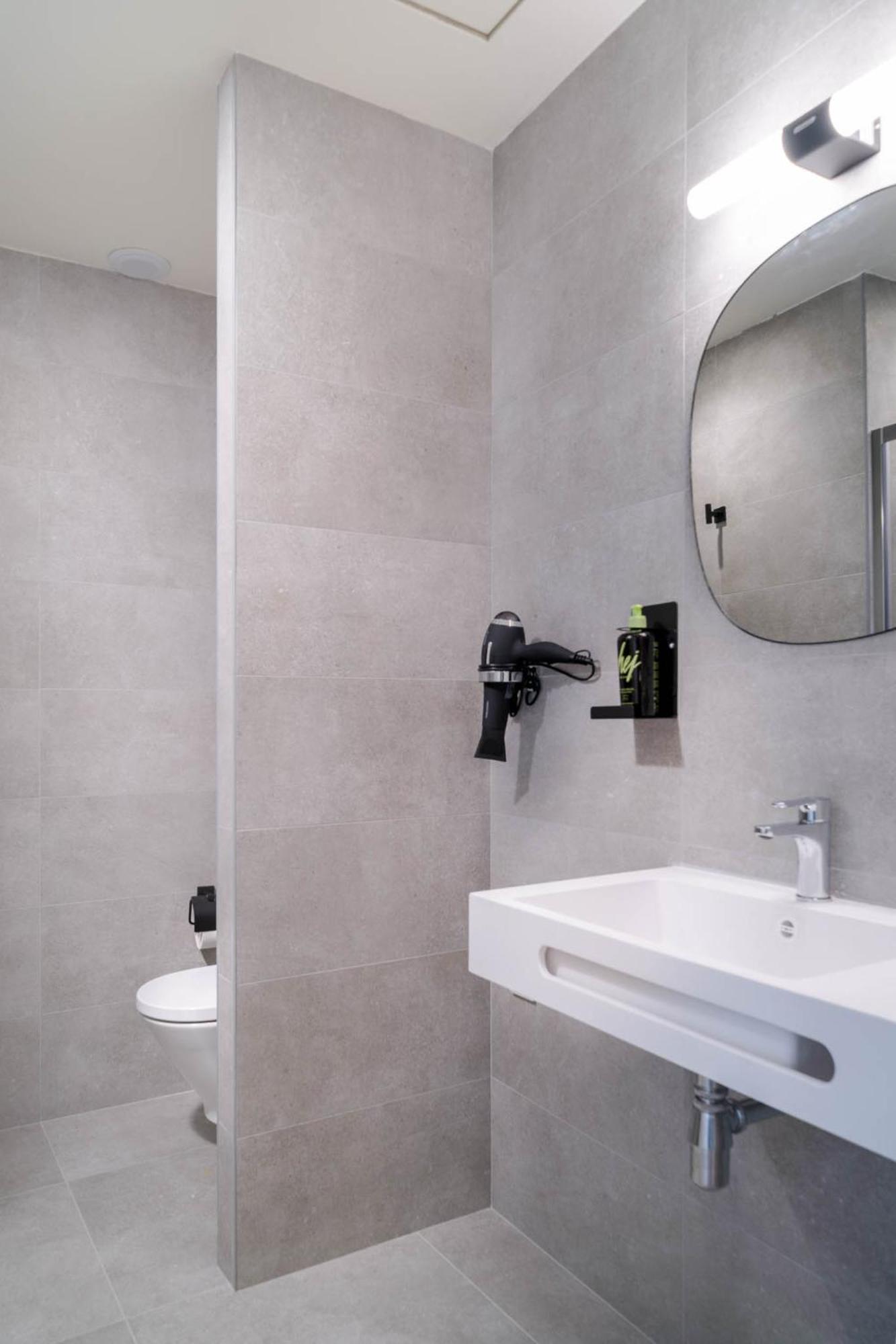 Limehome Valencia Carrer De Sant Jacint Rum bild